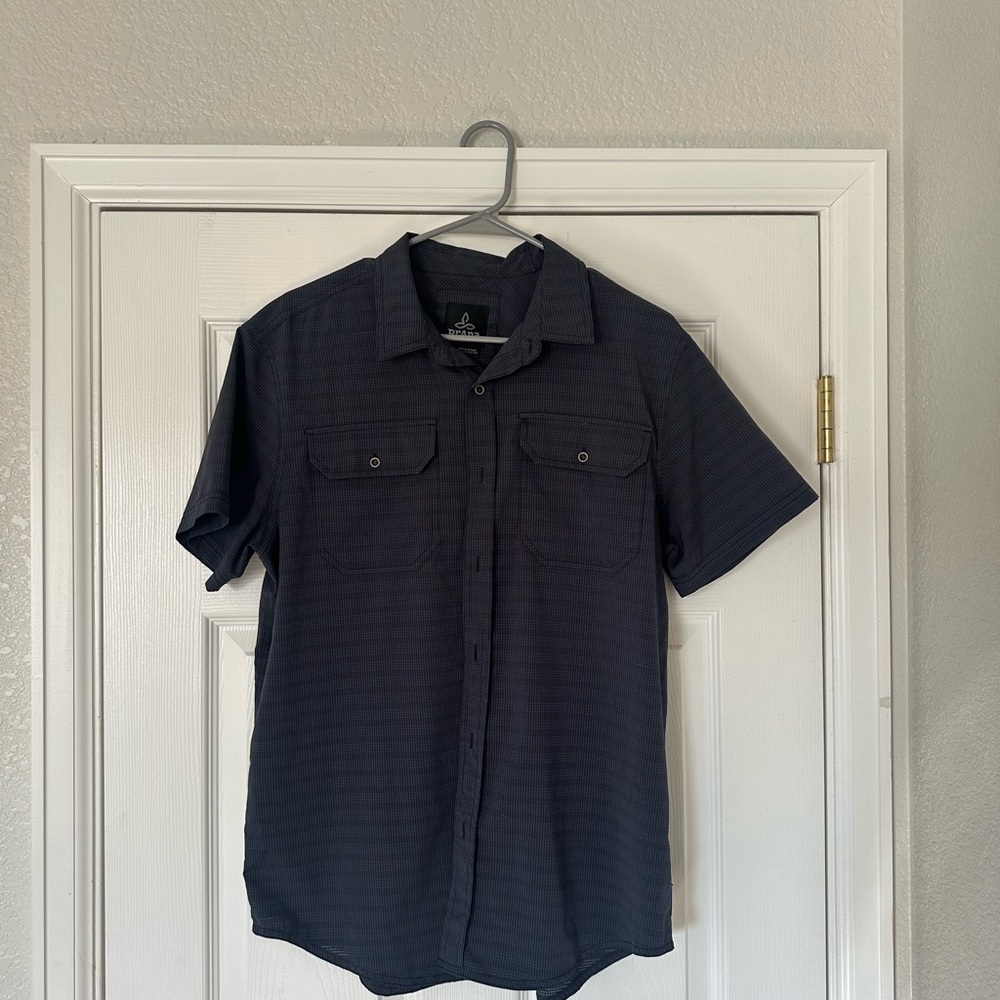 Prana Men's Blue Button-Up short sleeve Shirt